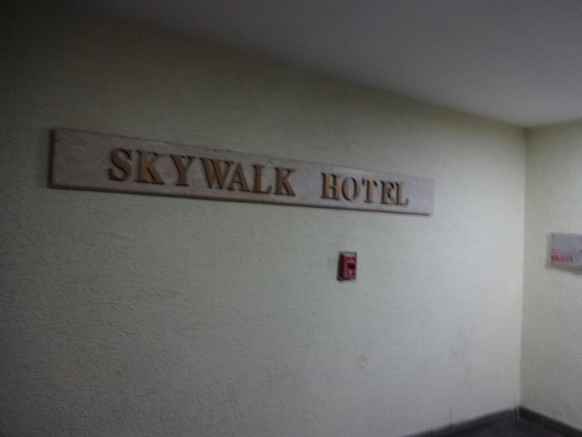 Готель Ampa Skywalk Ченнаї Екстер'єр фото